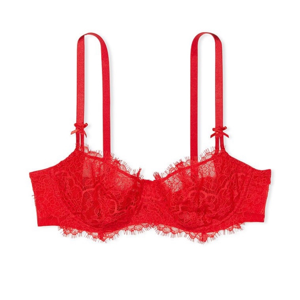 very sexy Victoria’s Secret bra 32A